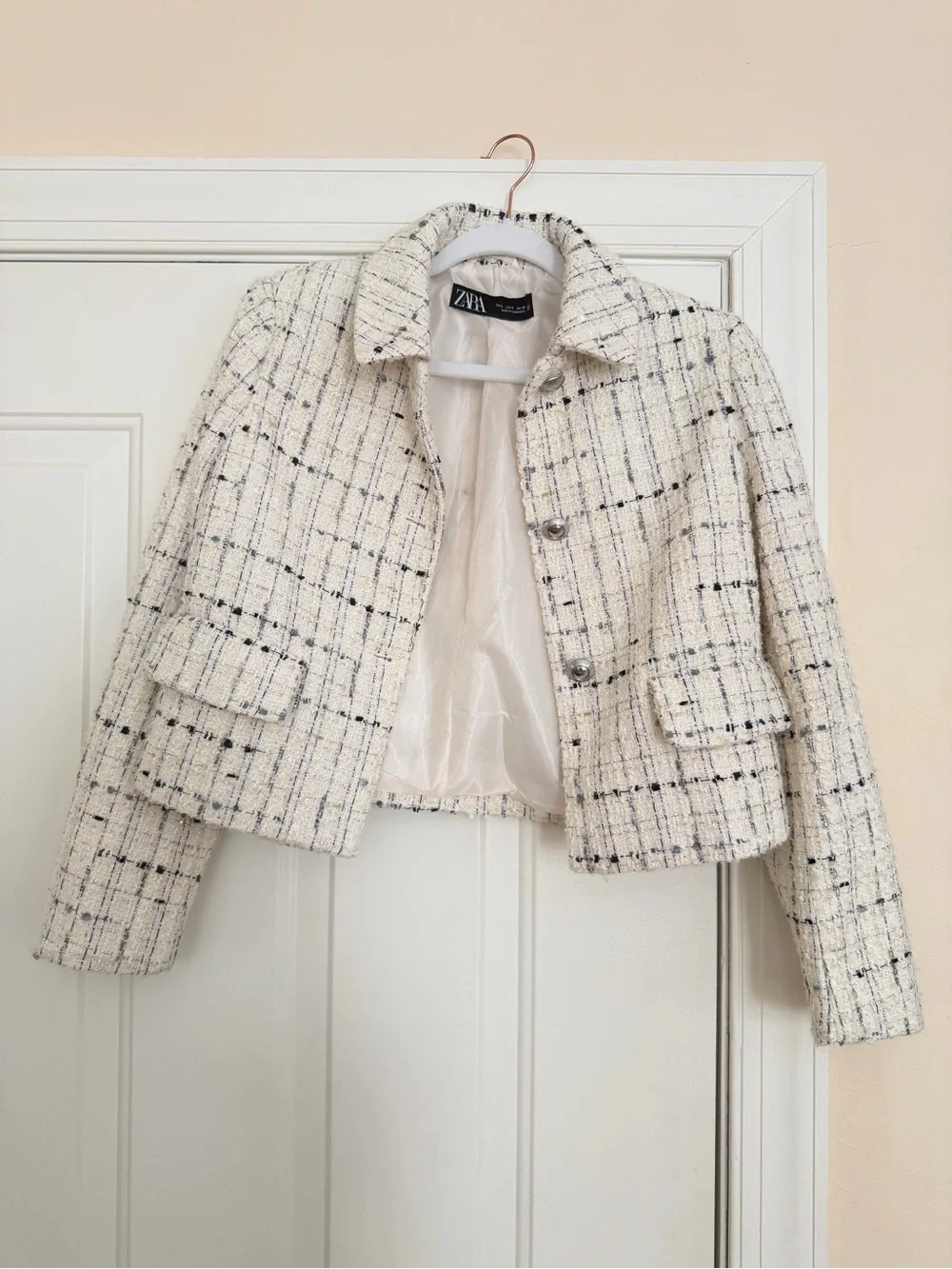 Zara Cream Tweed Boxy Cropped Blazer with Black Thread Detail